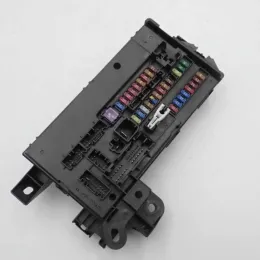 82600B1160 Toyota fuse control box
