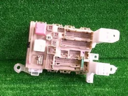 8273012V60 блок запобіжників до Toyota