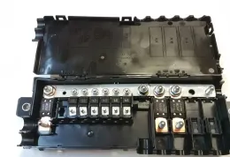 301208305 Fuse box control unit Jaguar XE 2018