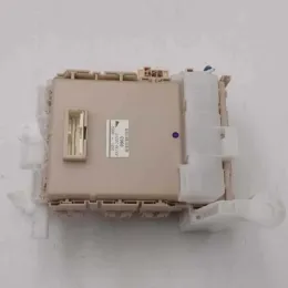 8273020210 блок запобіжників до Toyota