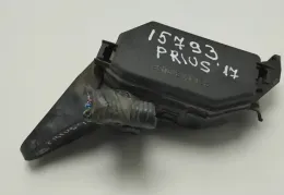 8266247190 блок предохранителей Toyota Prius (XW50) 2016