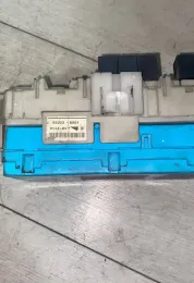 MB5878V0 блок запобіжників Mitsubishi Outlander 2004