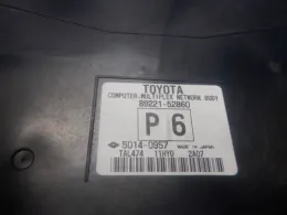 8922152860 блок запобіжників до Toyota