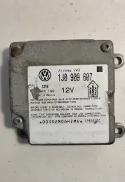 WK4199 блок управления AirBag (SRS) Volkswagen PASSAT B7 2012