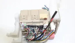 8273005C80 Fuse box control unit Toyota Avensis T270 2013
