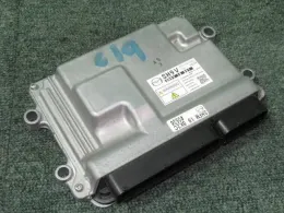 SH9V18881 блок управления двигателем Mazda
