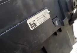 8211105K51C блок предохранителей Toyota Avensis T270 2010