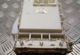 6I190679 блок запобіжників Toyota Prius (XW20) 2005