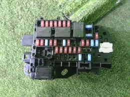 MQ714650 блок запобіжників до Mitsubishi Ek, space