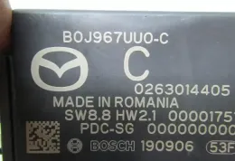 B0J967UU0C блок управления парктрониками Mazda CX-30 2020