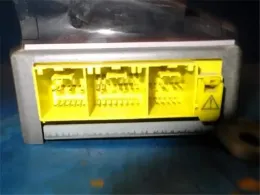B8556CX02E блок управления Nissan Serena