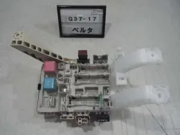 8273052J10 Toyota fuse control box