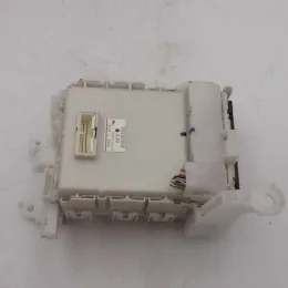 8273012361 блок предохранителей Toyota