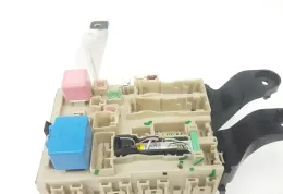 8273005C20 Fuse box control unit Toyota Avensis T270 2012