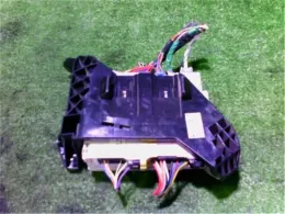8273028650 Toyota Voxy fuse control box