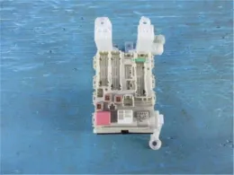 8273012W40 блок запобіжників до Toyota Corolla, rumion