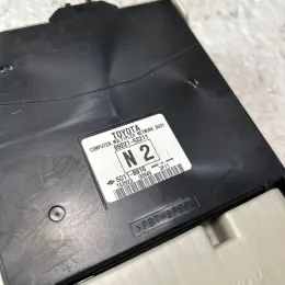 8922152211 блок запобіжників до Toyota