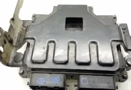 3391057L0 блок управління ECU Suzuki Kizashi 2012