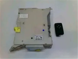 8273028362 Toyota Voxy fuse control box