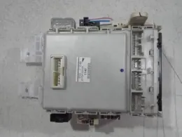 8273052J10 Toyota fuse control box