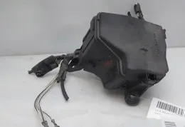 821110UZ50A блок запобіжників Toyota Yaris 2018