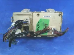 8273028051 Toyota Voxy fuse control box