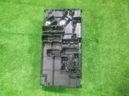 82241FJ030 блок запобіжників до Subaru Vx