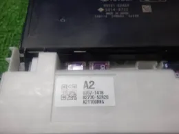 8922152A00 блок предохранителей Toyota