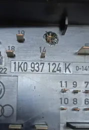 300164579120 блок предохранителей Seat Altea 2004