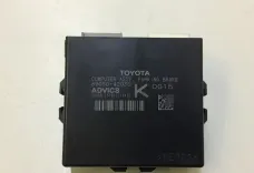 15181111410 блок управління ручника (стоянкового гальма) Toyota RAV 4 (XA50) 2020