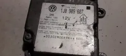 44980317 блок управления AirBag (SRS) Volkswagen PASSAT B5 2000