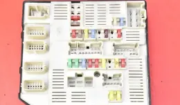 284B68744RB блок предохранителей Renault Laguna III 2009