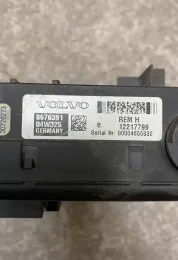 1R017799 блок предохранителей Volvo V70 2005