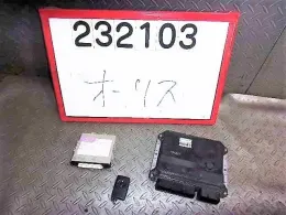 8966112K70 блок управления двигателем Toyota Auris