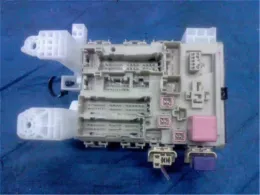 8273020330 блок запобіжників до Toyota Allion