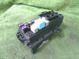 82600B2250 Daihatsu Tanto fuse control box