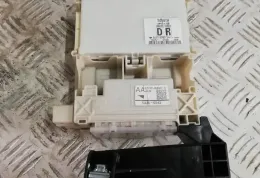 827300H040 Fuse box control unit Toyota Aygo AB40 2015