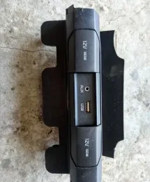 Блок Kia Rio Aux usb 12v