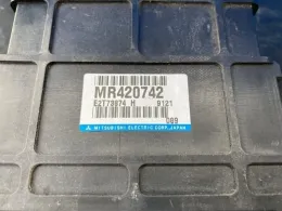 MR420742 блок управления двигателем Mitsubishi