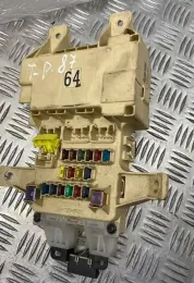 8273044040 Fuse box control unit Toyota Picnic 2000