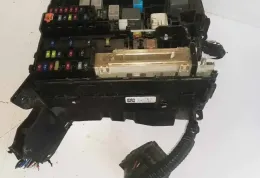 8211105J72 Fuse box control unit Toyota Avensis T270 2012