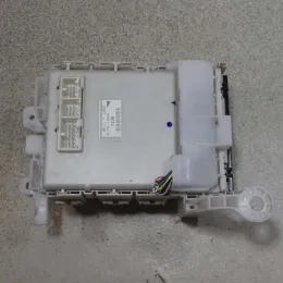 8273012K40 блок предохранителей Toyota