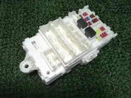 38200T7AJ11 блок предохранителей Honda Vezel