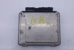 E3-B2-40-1 блок управления ECU Toyota Yaris 2005