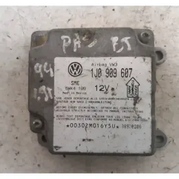 38970206 блок управления AirBag (SRS) Volkswagen PASSAT B5 1999