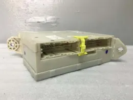 8273058212 Toyota Alphard fuse control box