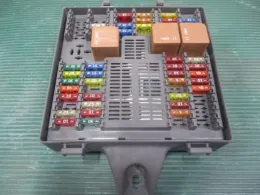 2W9314N073BE блок запобіжників до Jaguar