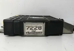 E2T68477 блок управління ECU Mitsubishi Carisma 1997