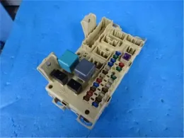 8273028130 Toyota Noah fuse control box