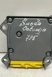 43071106D блок управления AirBag (SRS) Skoda Octavia Mk2 (1Z) 2008